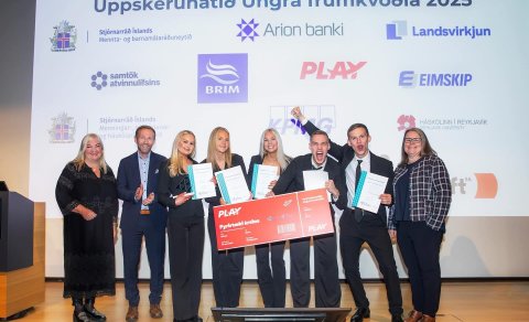 Urri - fyrirtæki ársins 2025: Alma Ösp Óskarsdóttir, Birna Kolbrún Jóhannsdóttir, Selma Lísa Björgvi…